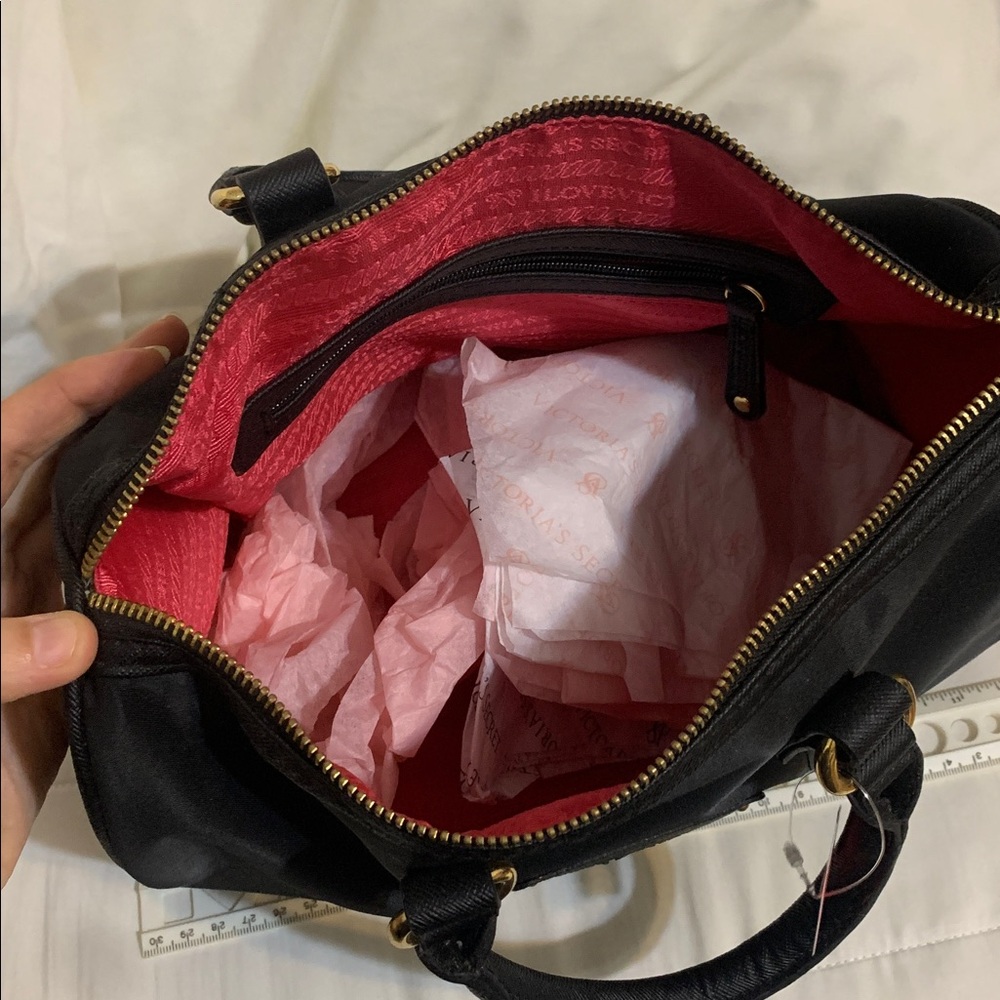 ✨ Victoria’s Sectet Handbag - Picture 6 of 7